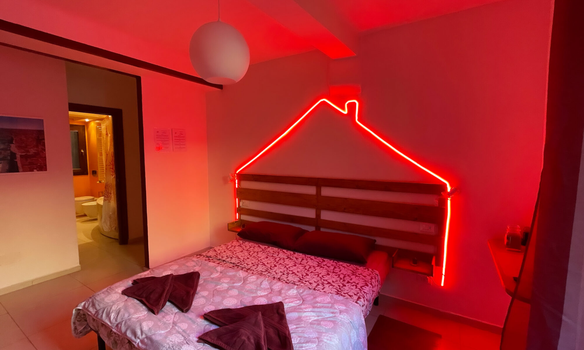 Stanza La Rossa di Bella Bologna B n B